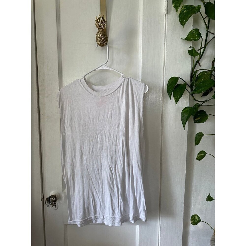 Hanes Comfort Blend size Medium white tank top